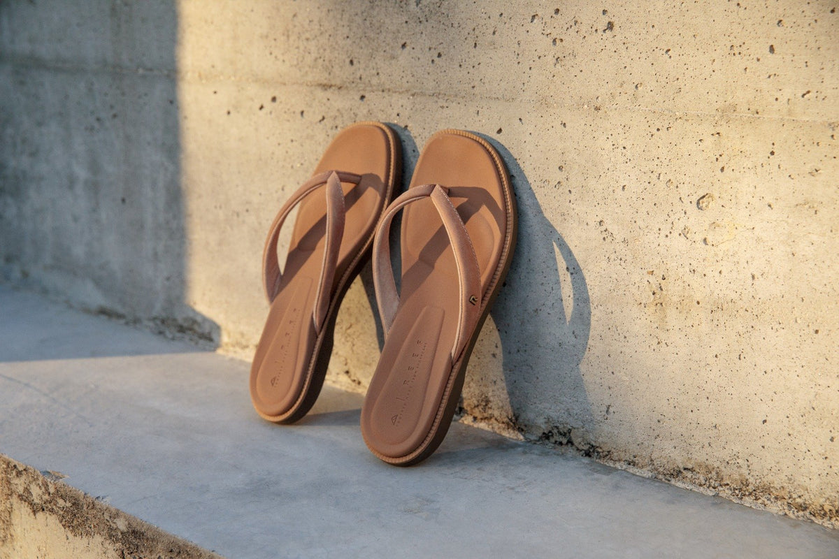 Reef Women's Cushion Cloud Flip-Flops - Natural